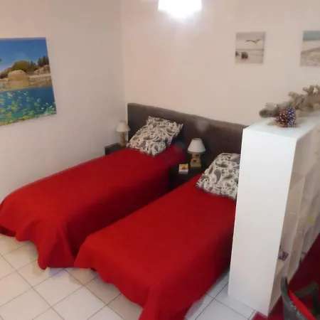 Les Arceaux Apartment *